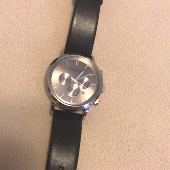 Kenneth Cole Men Watch - Picture 3 of 4